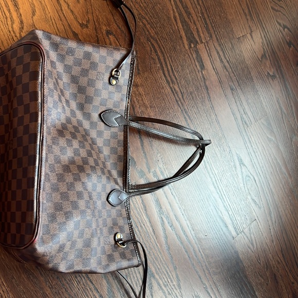 Authentic LV Neverfull Damier MM Cherry Used - Picture 2 of 13